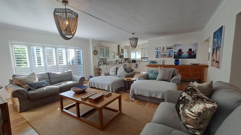 4 Bedroom Property for Sale in Stilbaai Wes Western Cape